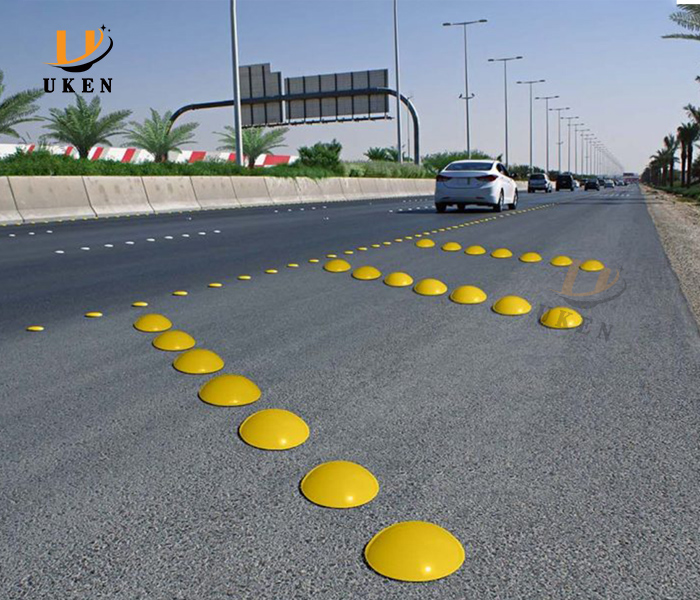 UK-C001 Ceramic Road Stud