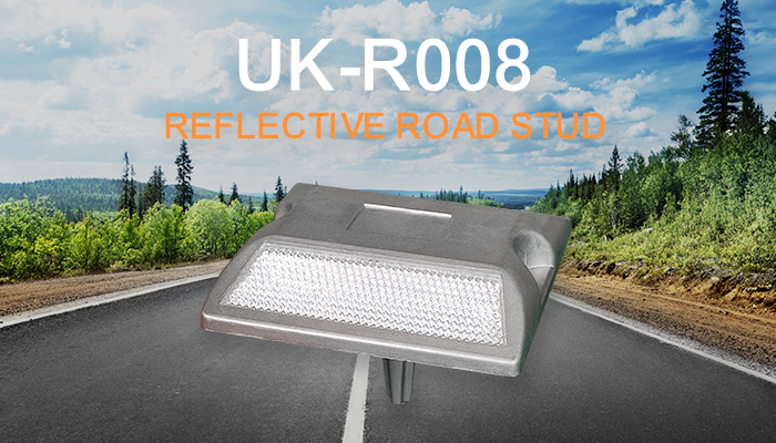 r008 road studs
